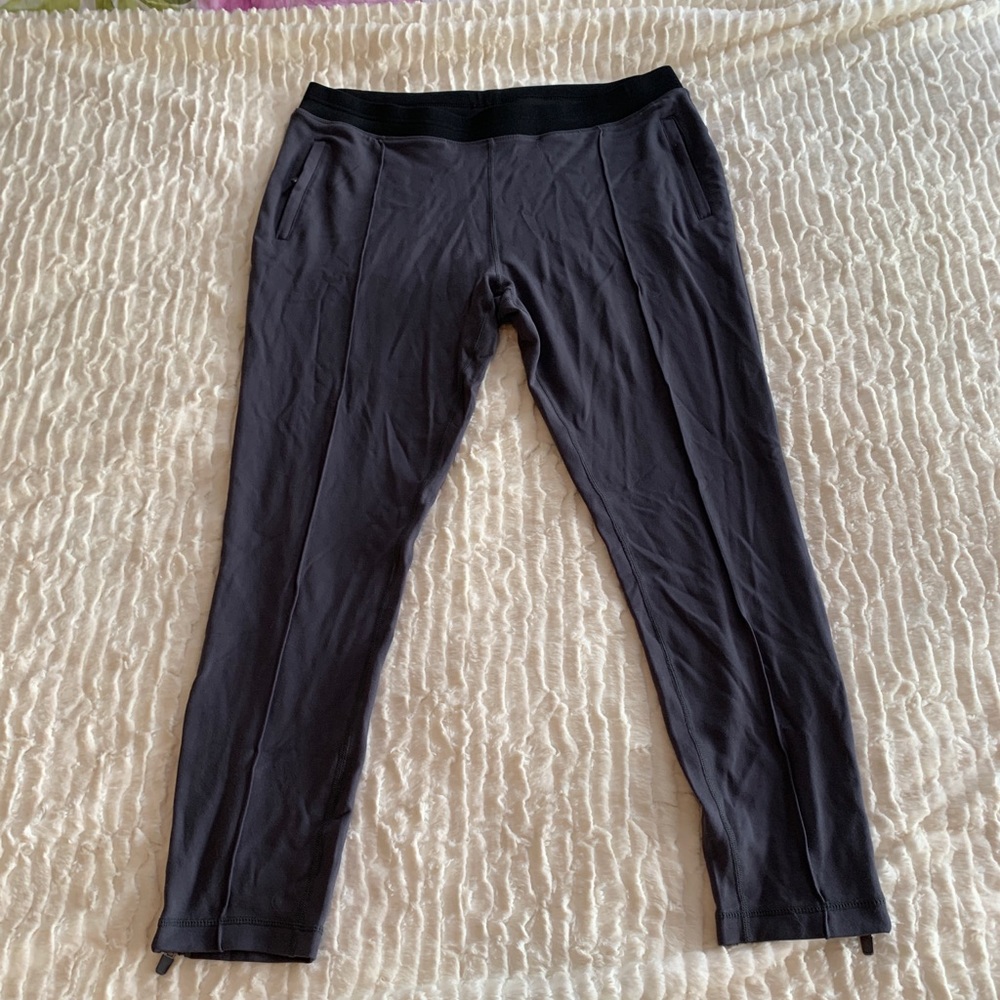 Fabletics Bundle - Picture 4 of 7